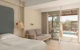 In den Pool Zimmern teilen sich jeweils drei Zimmer einen gemeinsamen Privatpool.